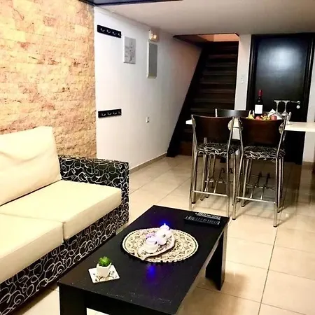 דירה Seadream Apartment,50m From The