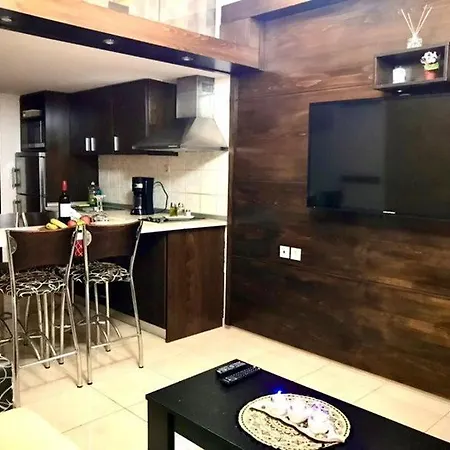 Seadream Apartment,50m From The דירה פליראקי