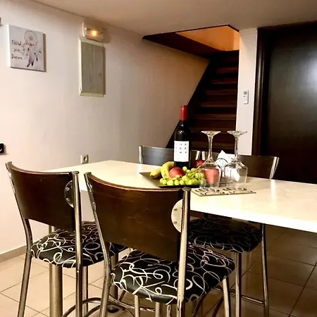 Seadream Apartment,50m From The * פליראקי